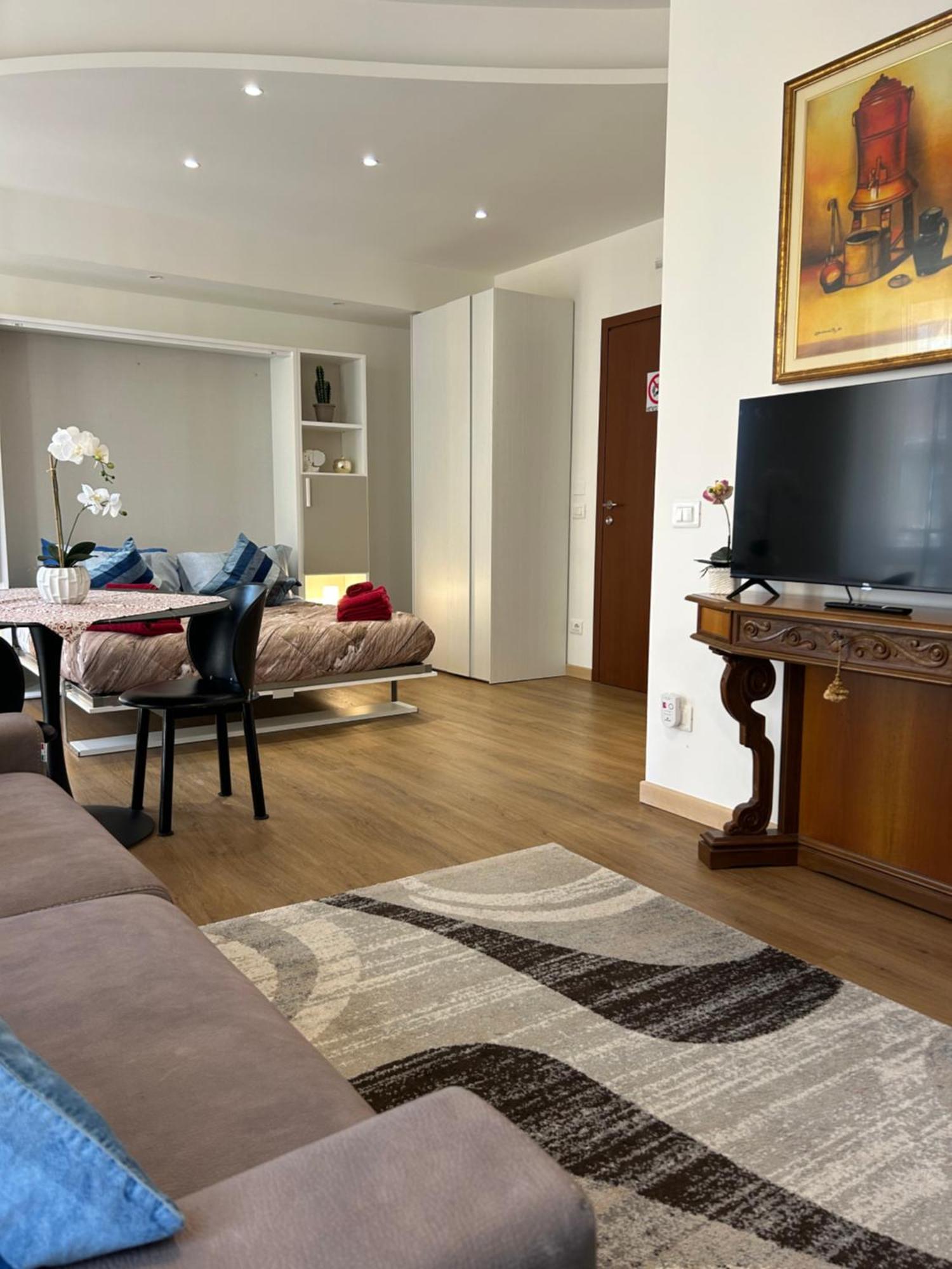 Valverde Apartment And Rooms Verona Eksteriør billede